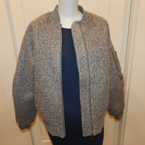 H&M Divided Women’s Coated Varsity Bomber Jacket Winter Size XXS - Picture 4 of 16